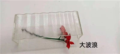 Vlnová textúra nízky železo U sklo